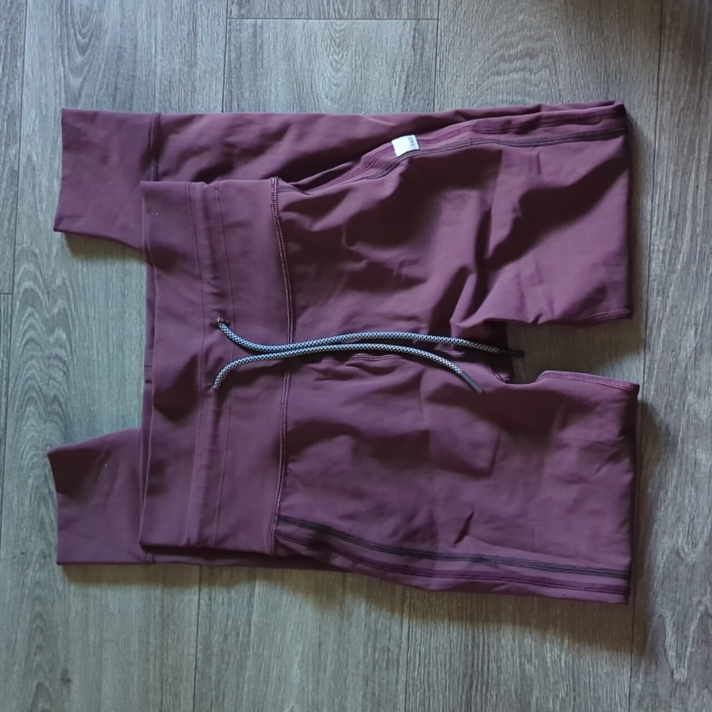 Vuori Daily Sport Legging in Fig